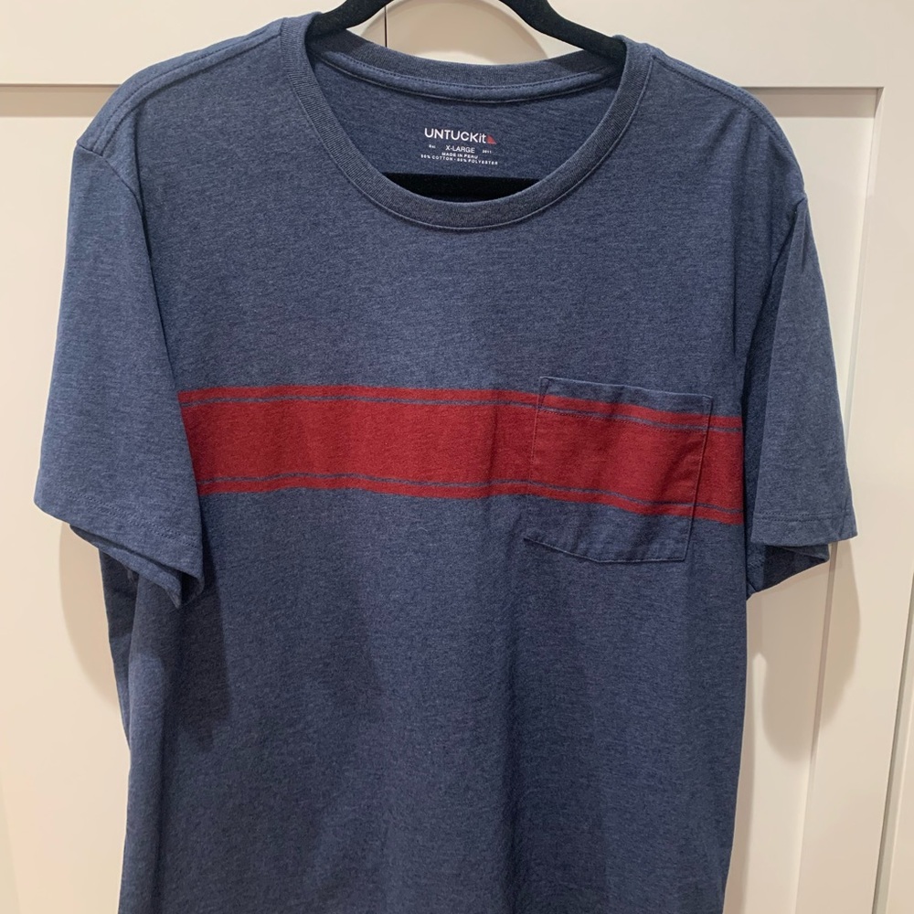 UNTUCKit Men's Blue and Red Stripe Shirt